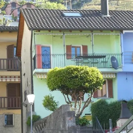 Dom wakacyjny Haus La Camelia Gordola